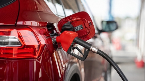 Benzine yeni zam bekleniyor: Pazartesi gecesi tabelalar değişebilir